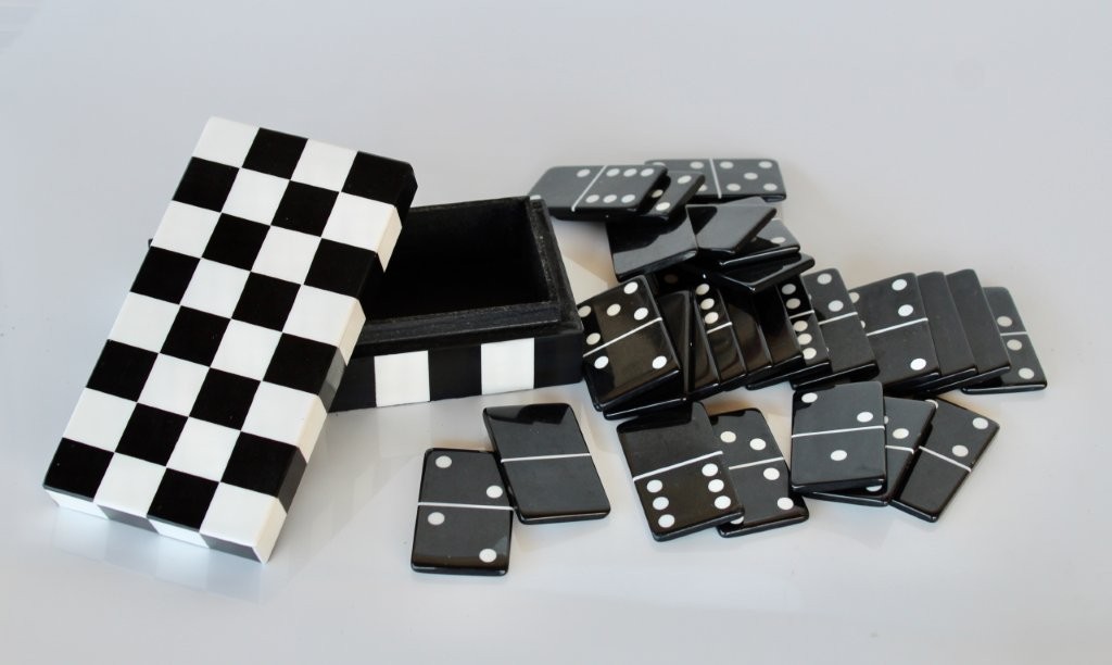 Black & White Checked Dominoes
